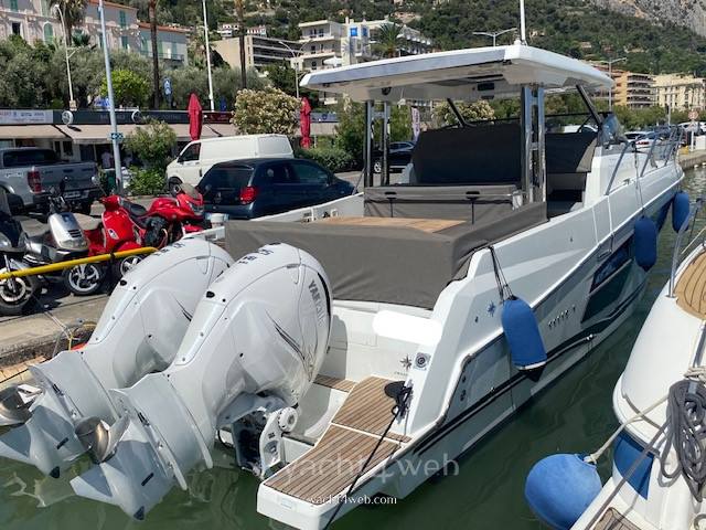 JEANNEAU Cap camarat 12.5 wa Barca a motore usata in vendita