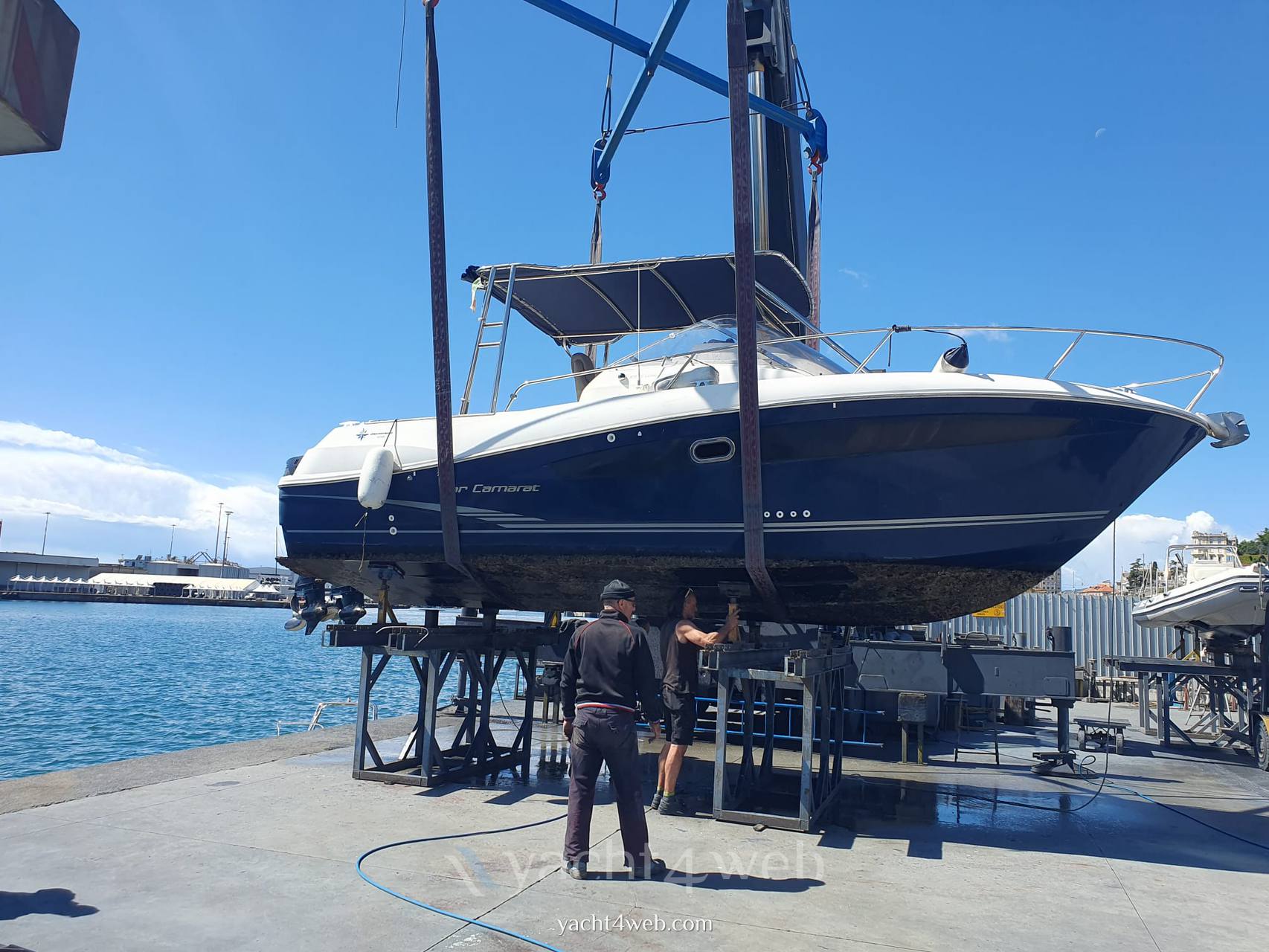Jeanneau Cap camarat 8.5 wa barca a motore