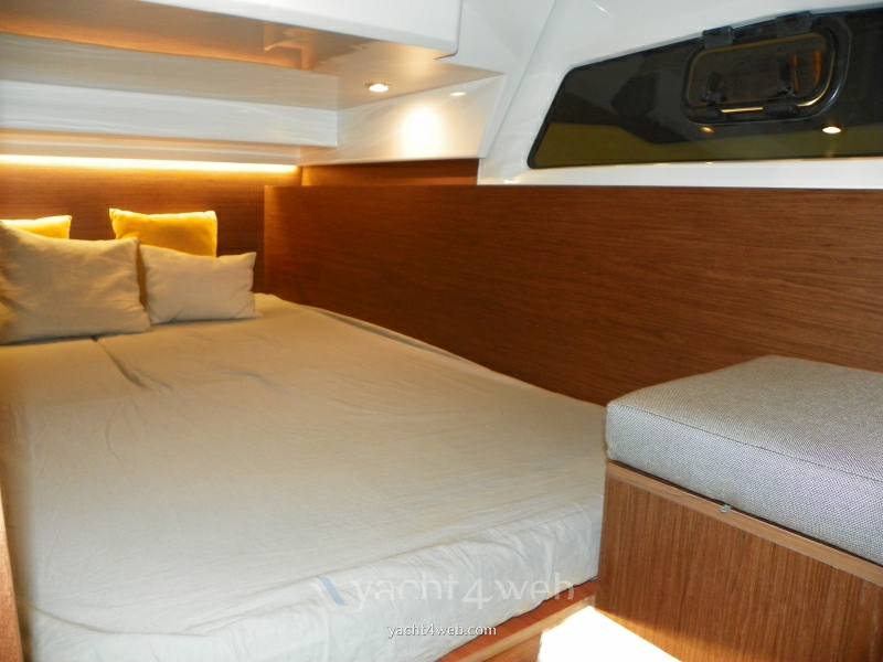 JEANNEAU Merry fisher 1095 new Aft Cabin