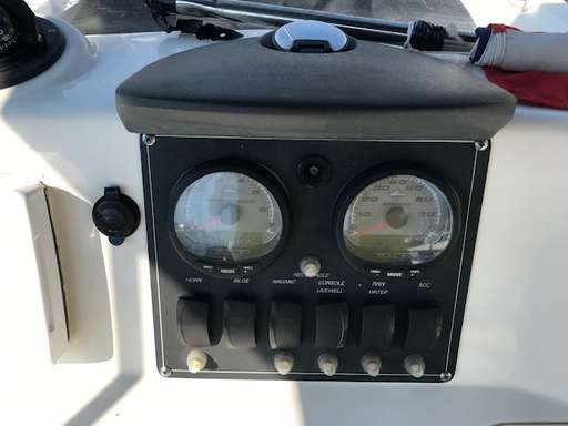 BOSTON WHALER BOSTON WHALER 180 dauntless