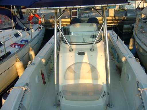 Boston whaler Boston whaler Outrage 27