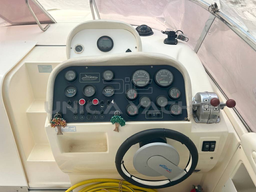 FIART 28 genius barco de motor