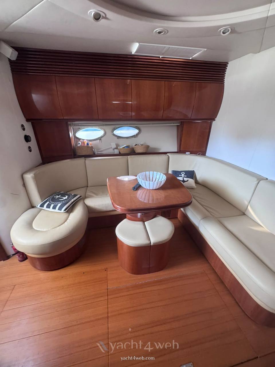 Pershing 54 0