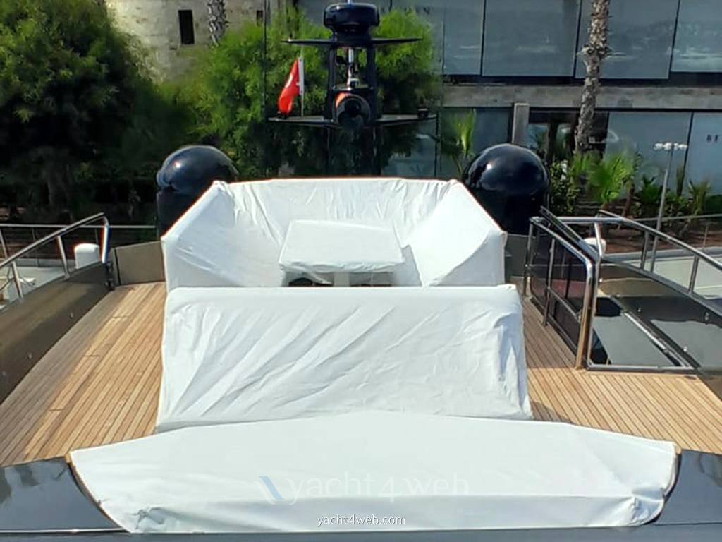 Pershing 92 0