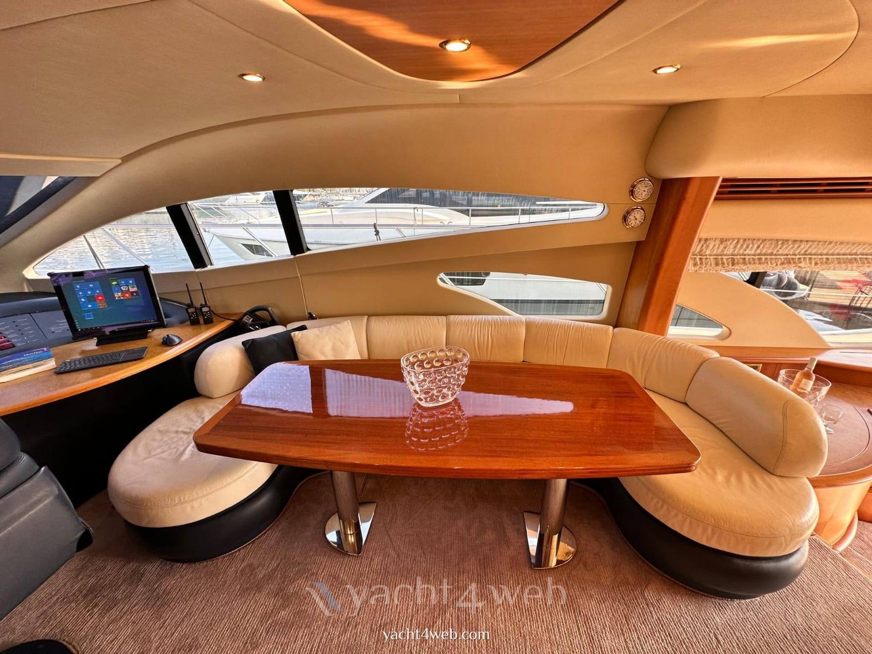 Azimut 62 barca a motore