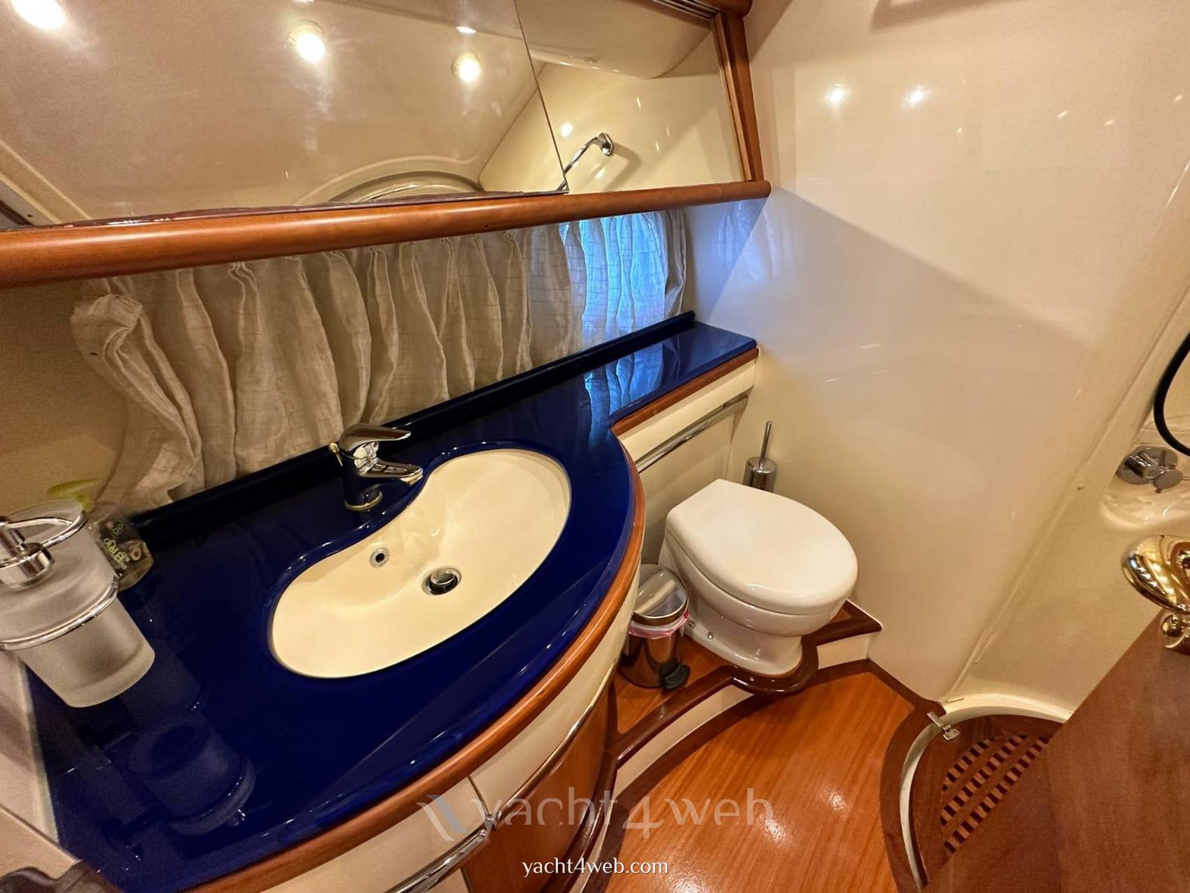 Azimut 62 barca a motore