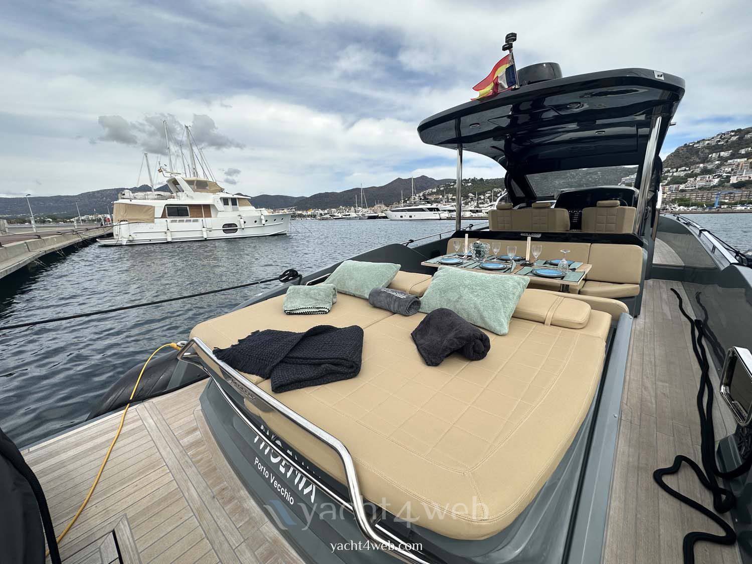 Sacs tecnorib Rebel 47 barca