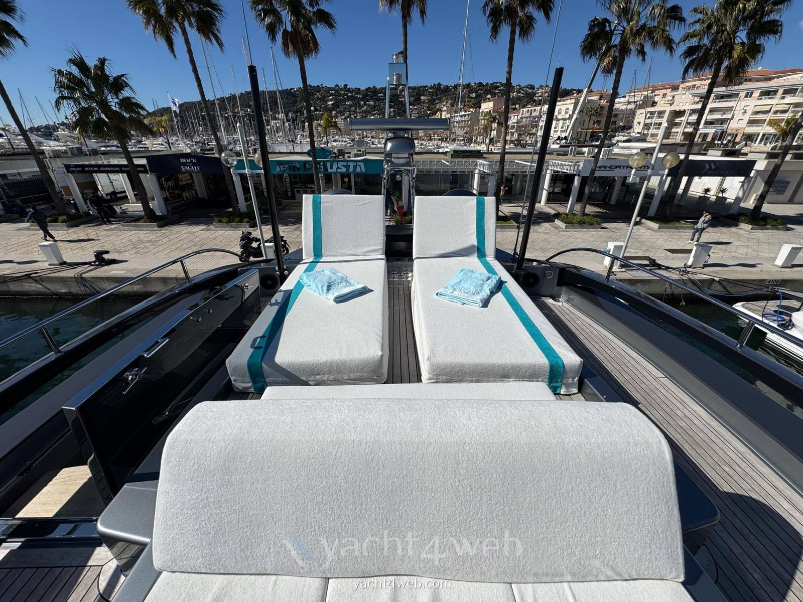 Riva 86 domino 0