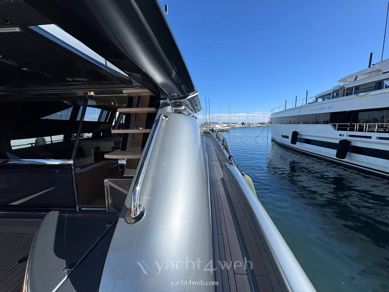 Riva 86 domino Barca a motore usata in vendita