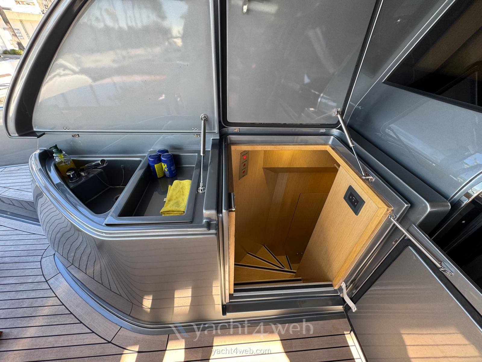Riva 86 domino barca a motore
