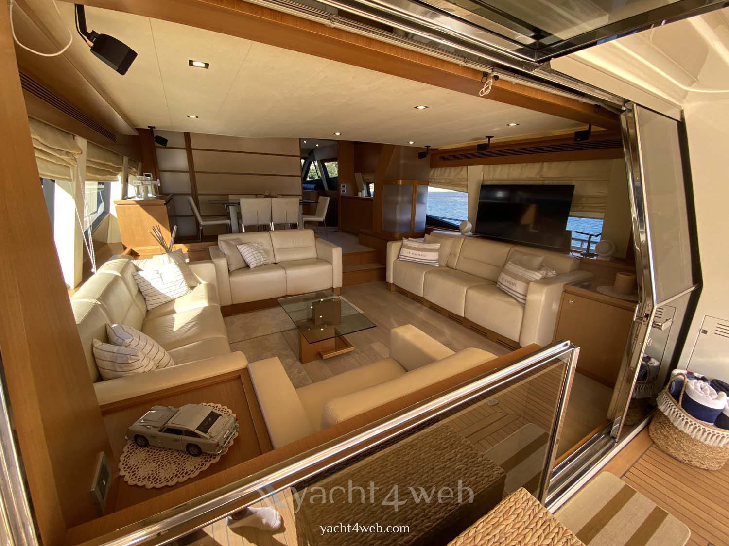 Ferretti yachts 780