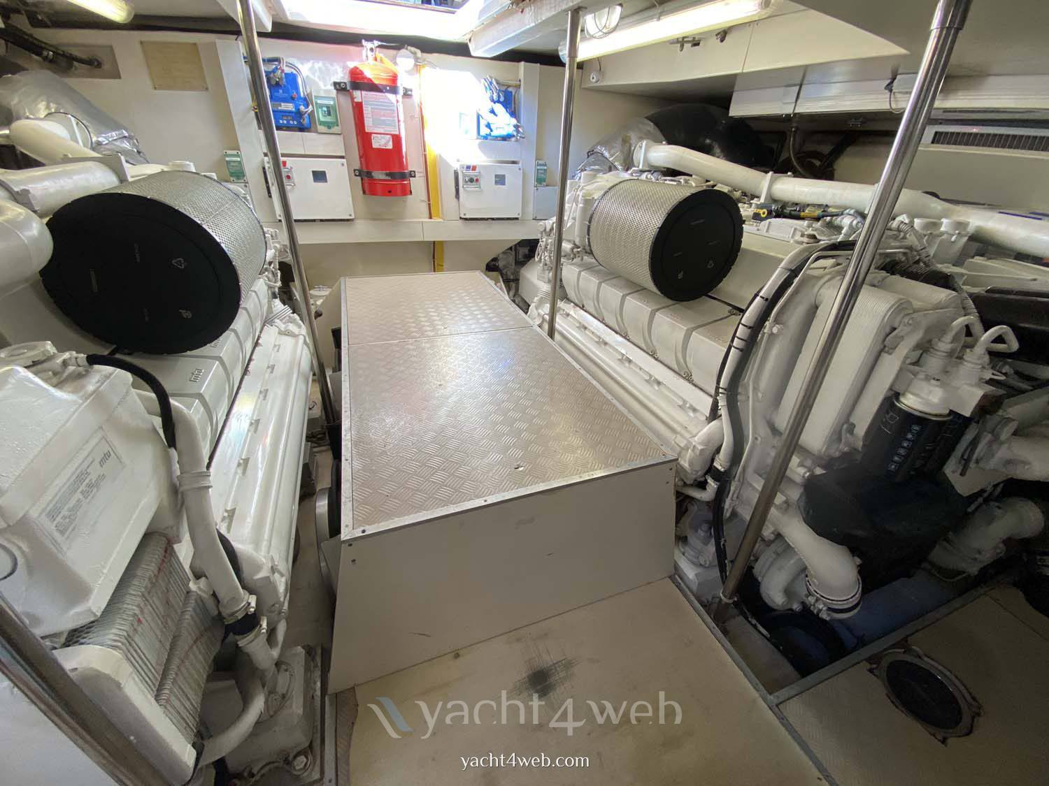Ferretti yachts 780 usato