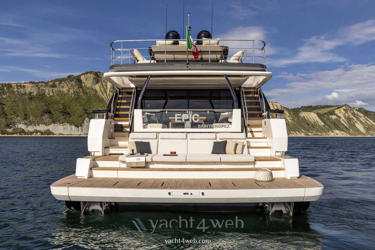 Ferretti yachts 1000 Non specificato usato