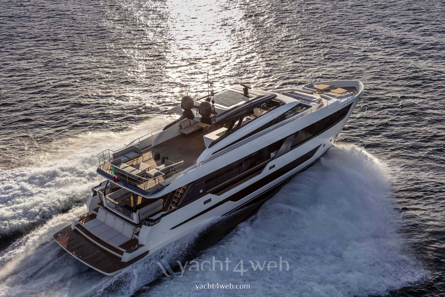 Ferretti yachts 1000 fotografia