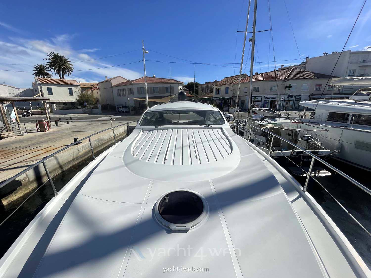 Pershing 50 0
