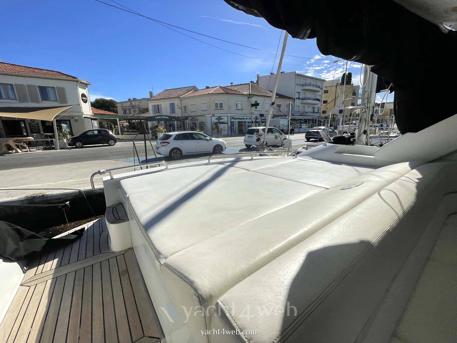 Pershing 50