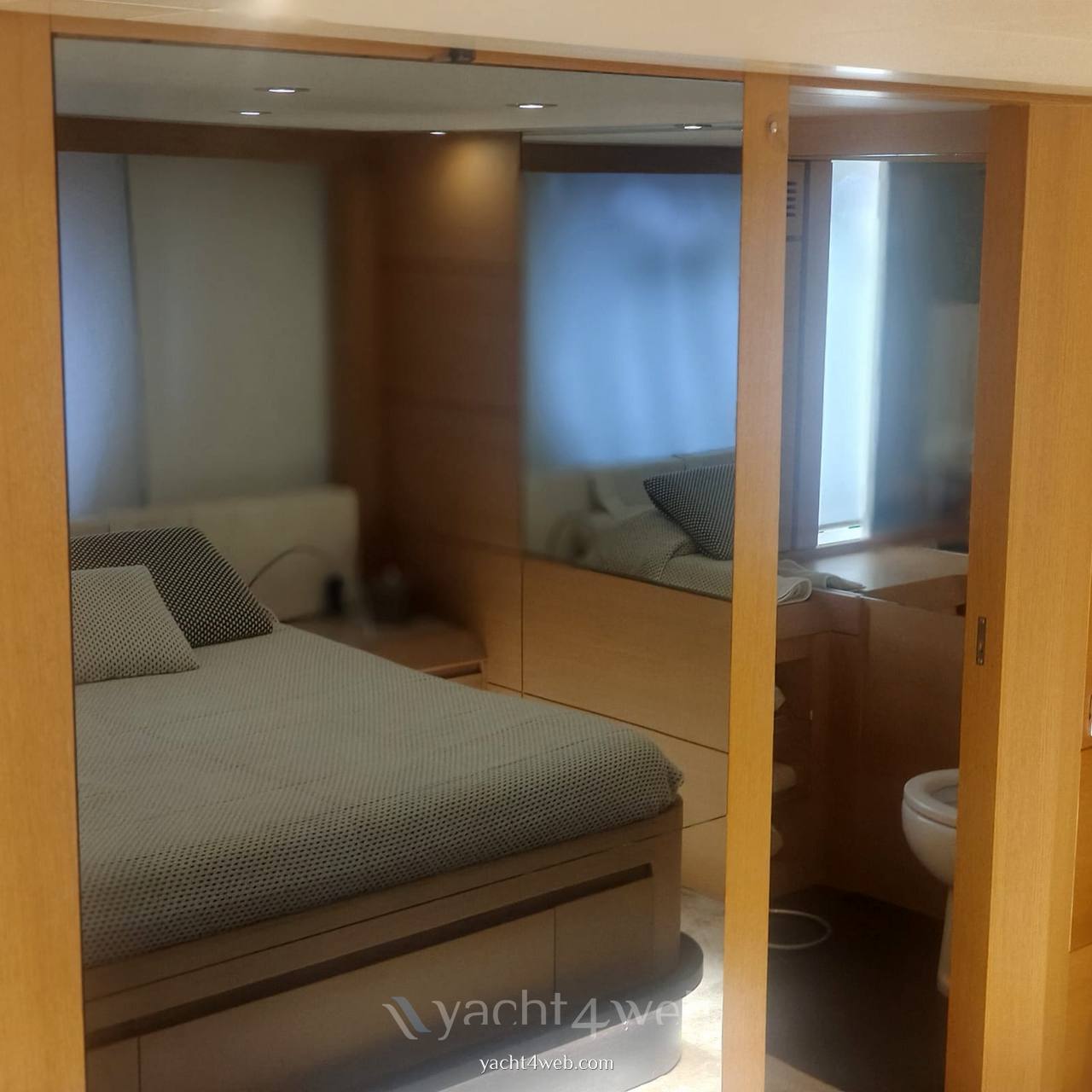 Pershing 80 Motoryacht