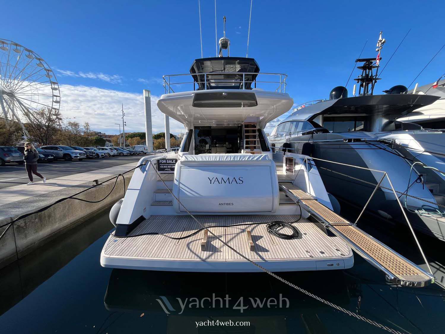 Ferretti yachts 720 Motoryacht