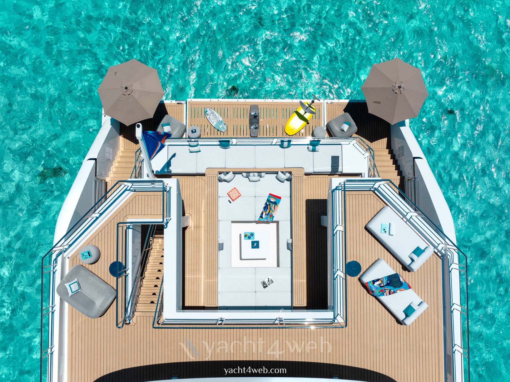 Silver yachts Reduce fotografia