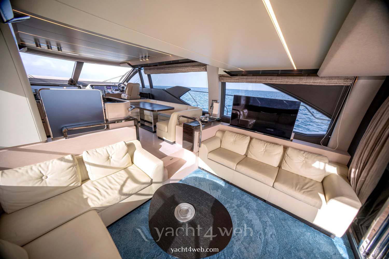 Azimut 66 fotografia