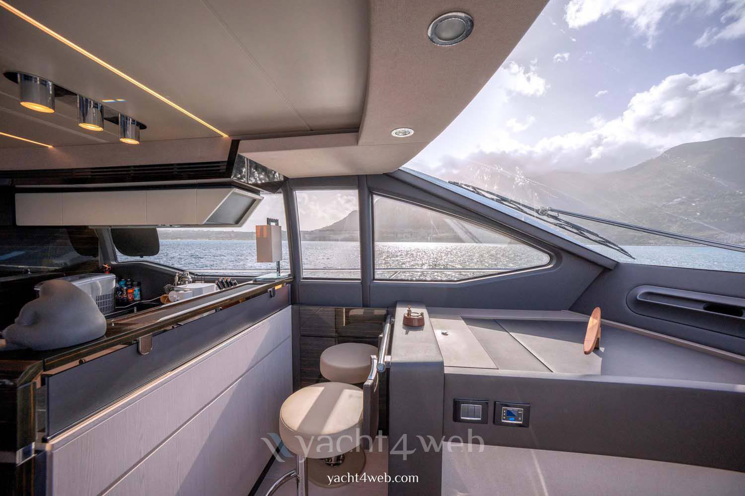 Azimut 66 barca