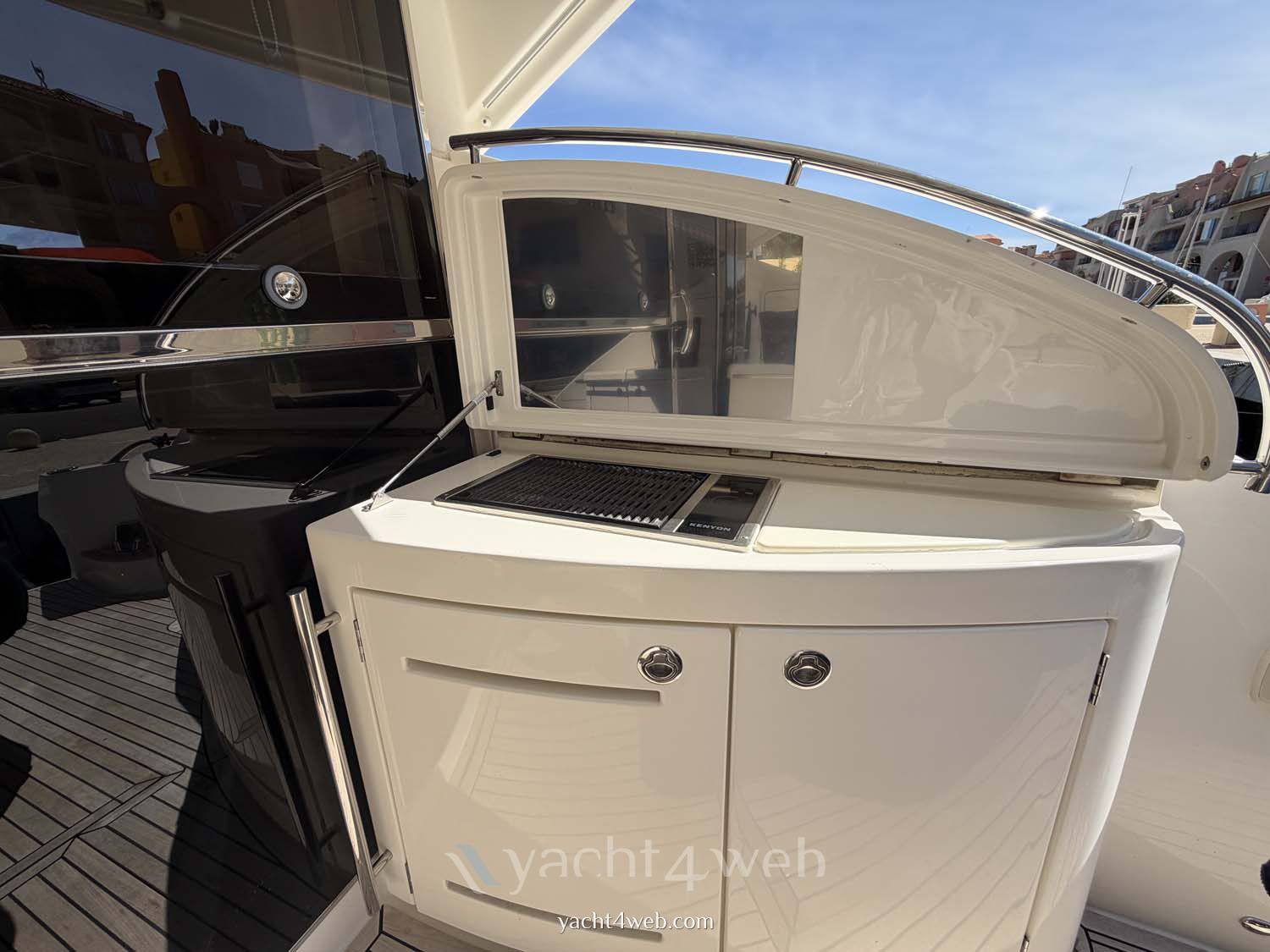 Riviera 5800 sport yacht Motoryacht usato