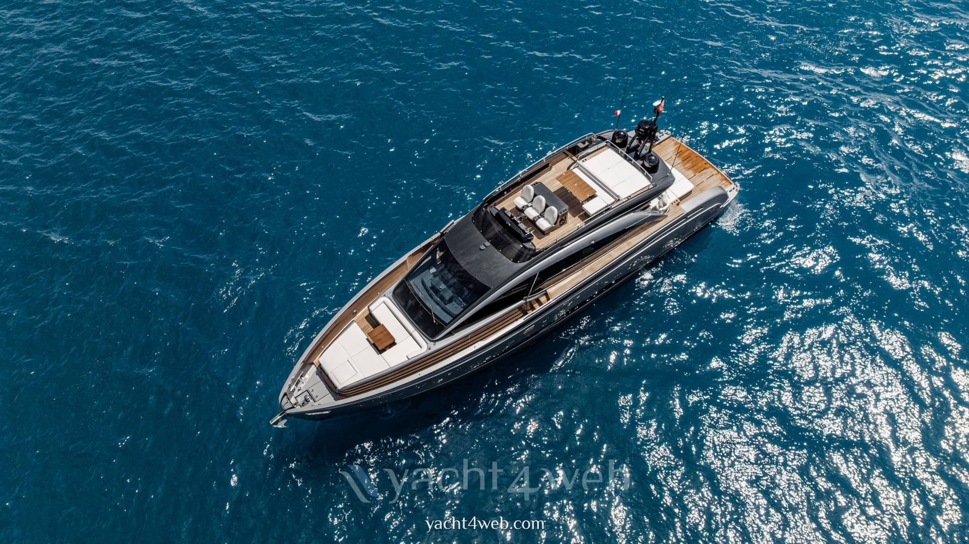 Pershing Gtx70 Barca a motore usata in vendita