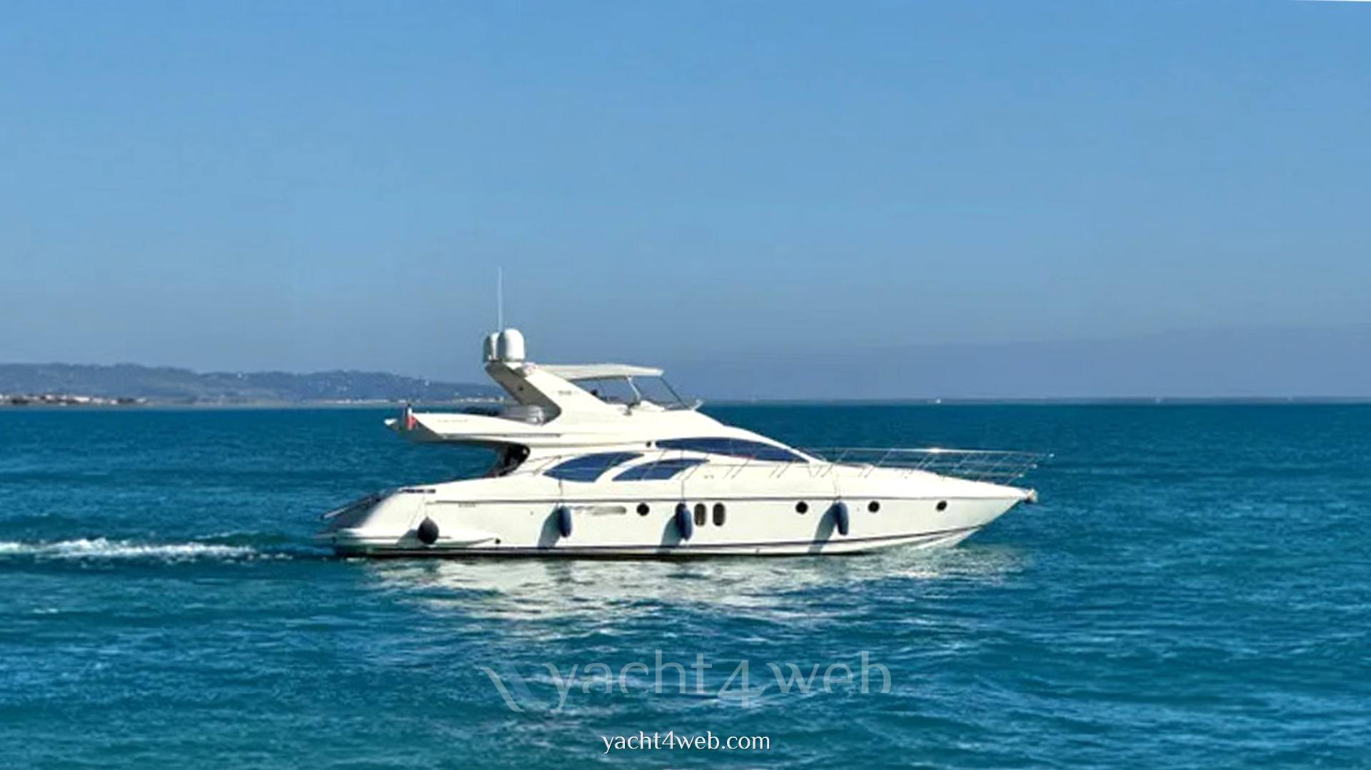 Azimut 62 fly