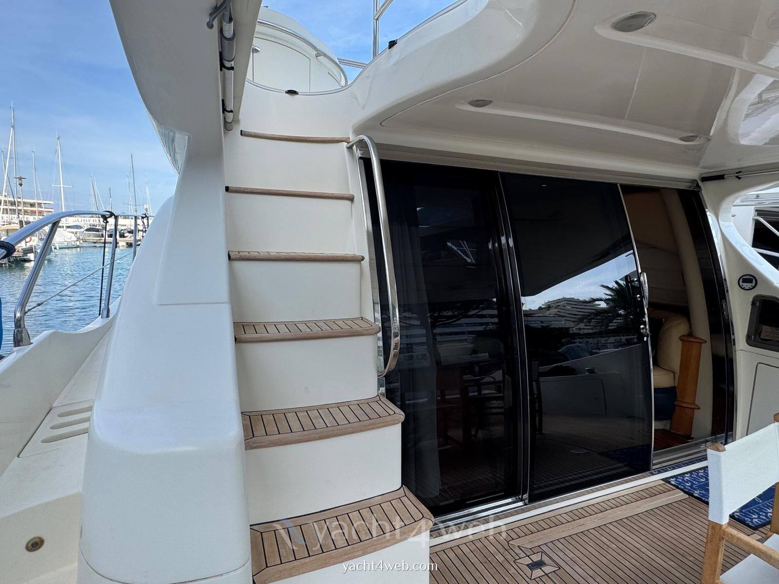 Azimut 62 fly usato