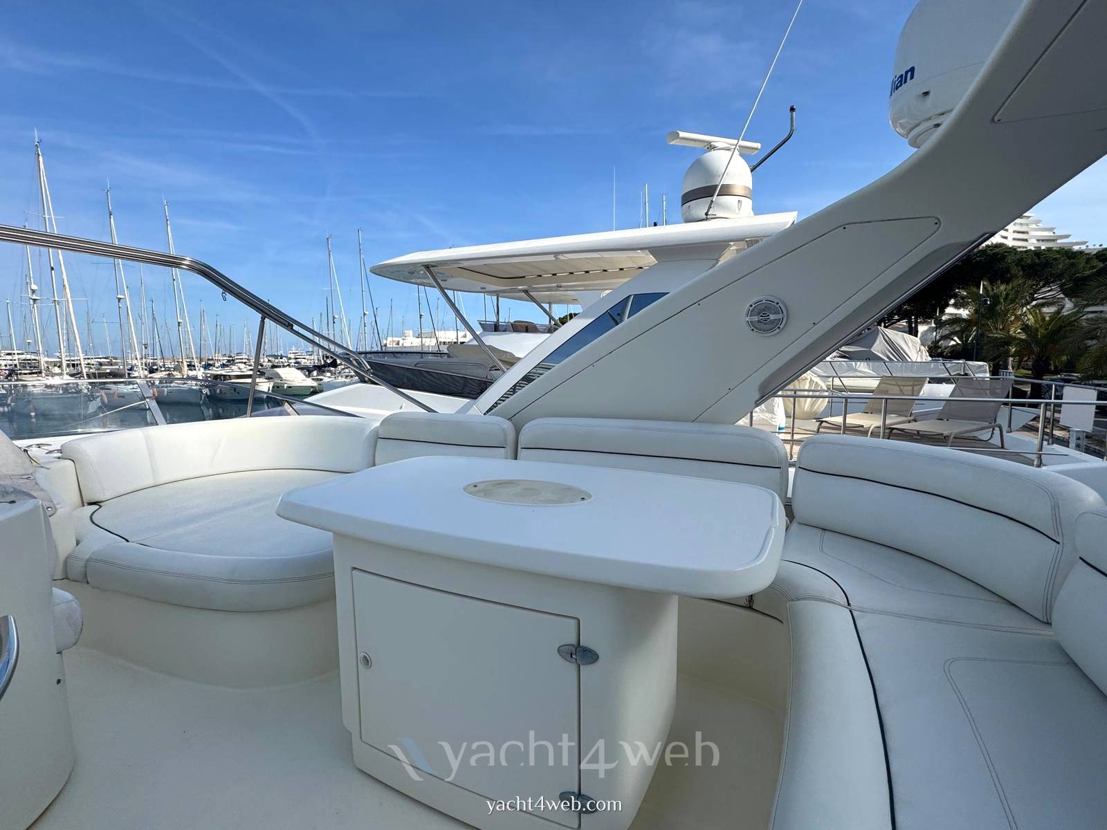 Azimut 62 fly fotografia