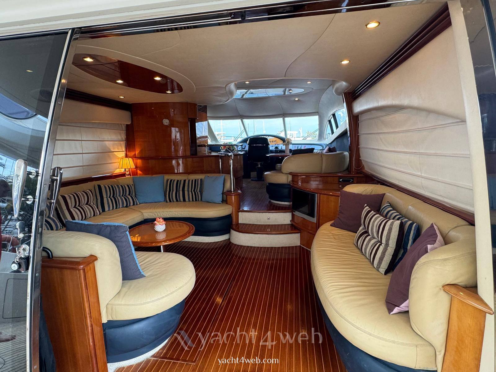 Azimut 62 fly