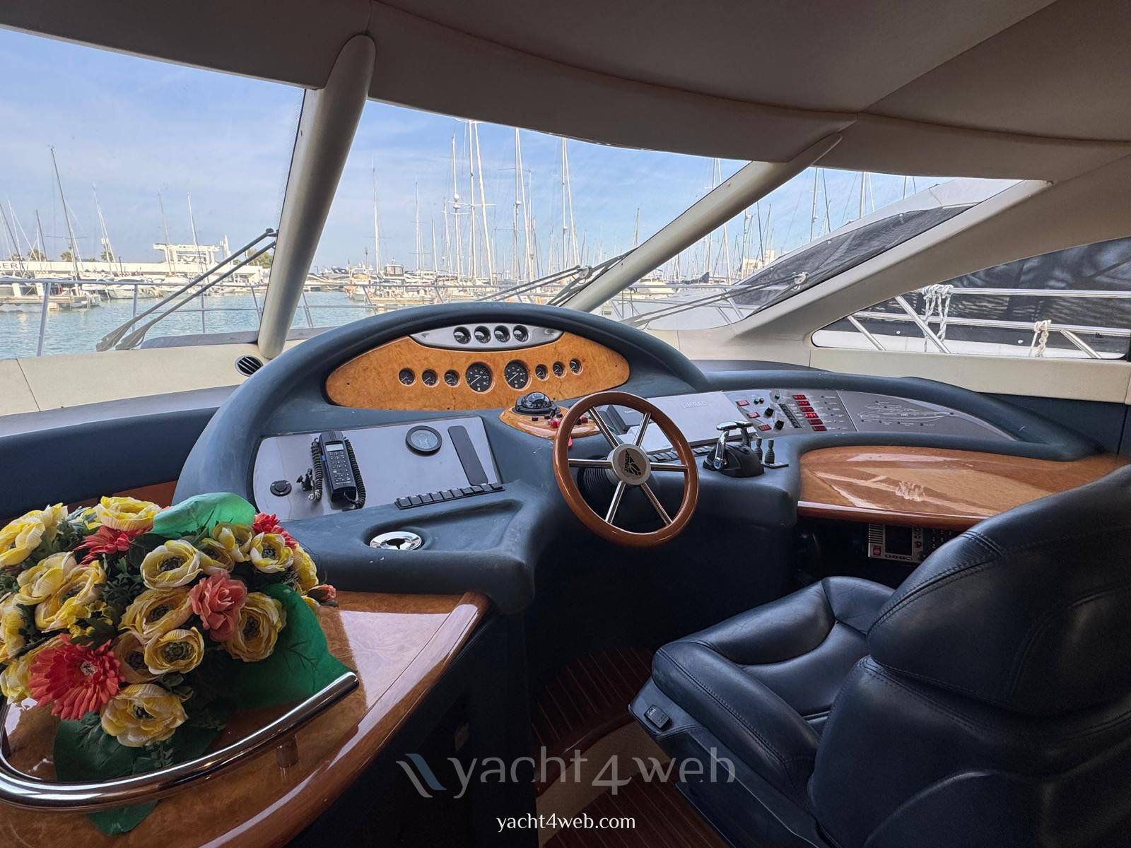 Azimut 62 fly usato