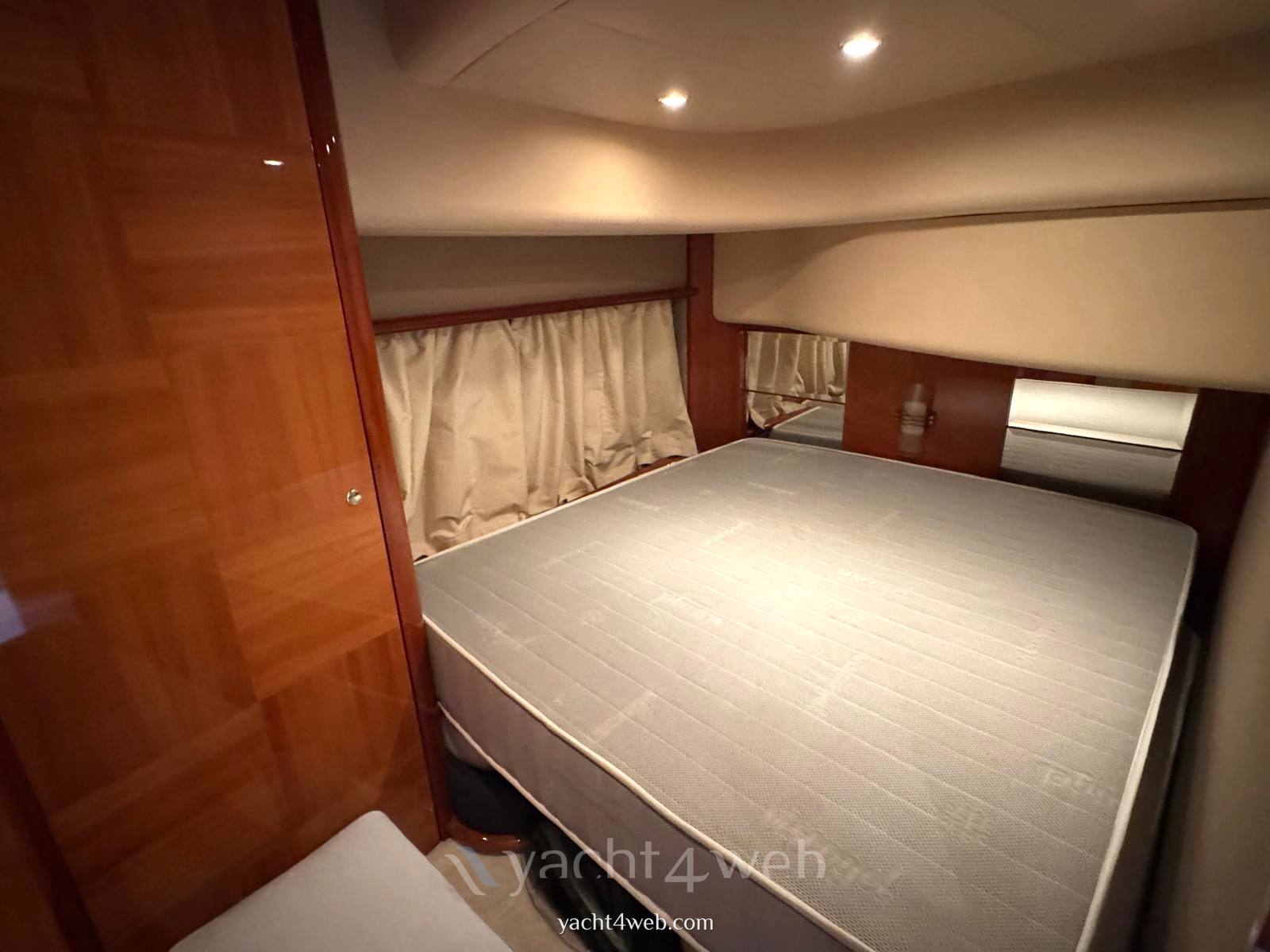 Azimut 62 fly