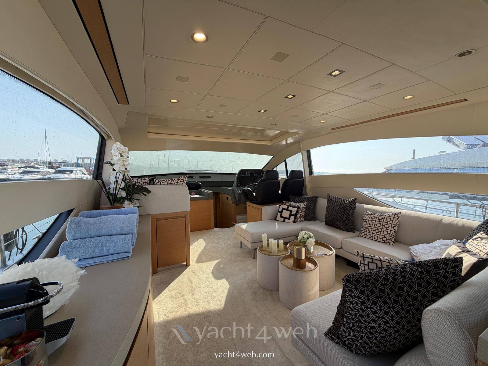 Pershing 64 Motoryacht usato