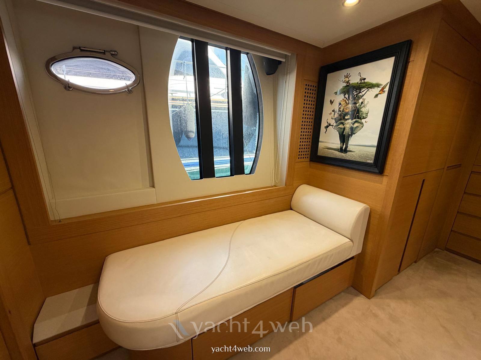 Pershing 64 Motoryacht