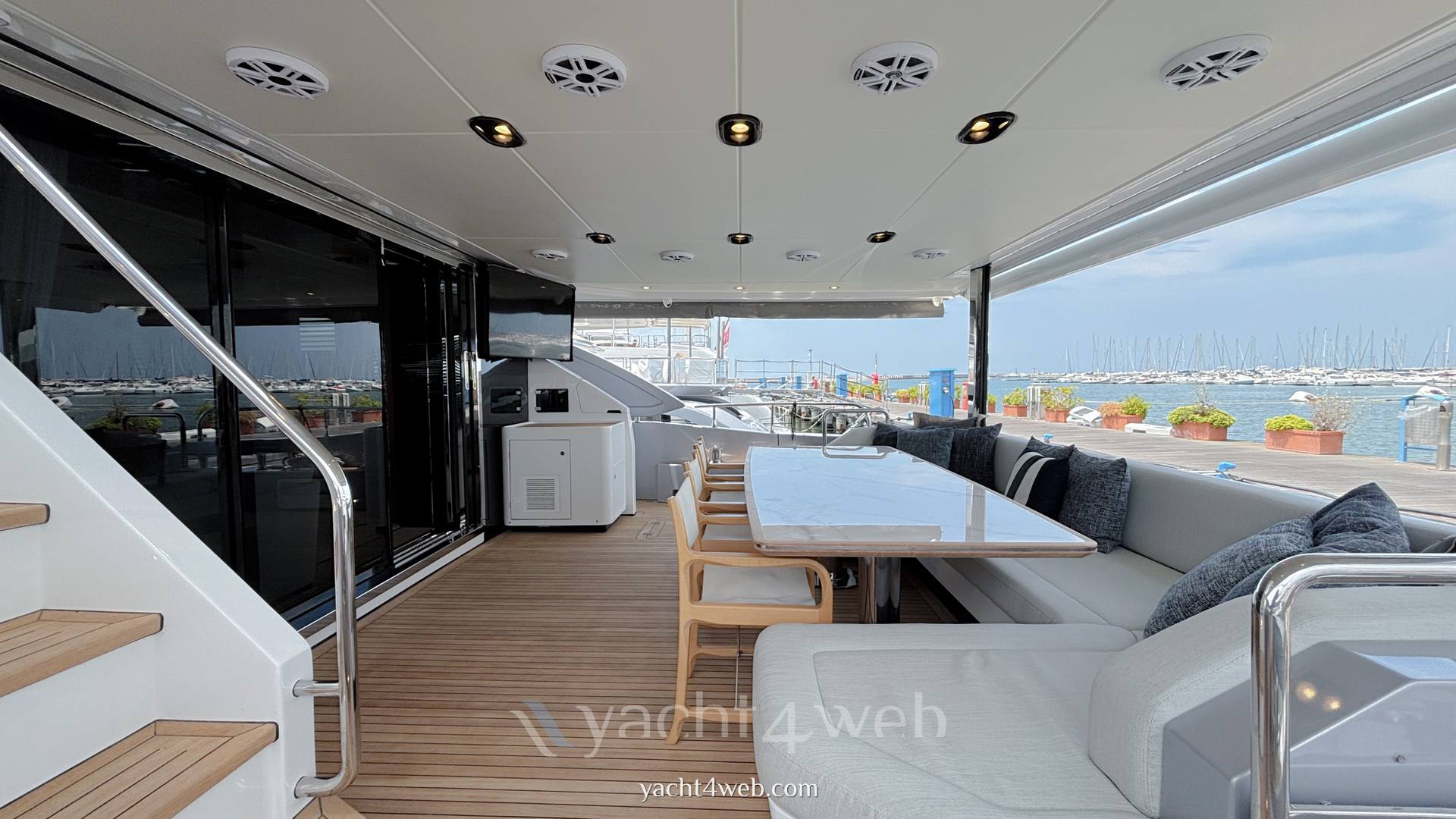 Azimut 27 grande metri