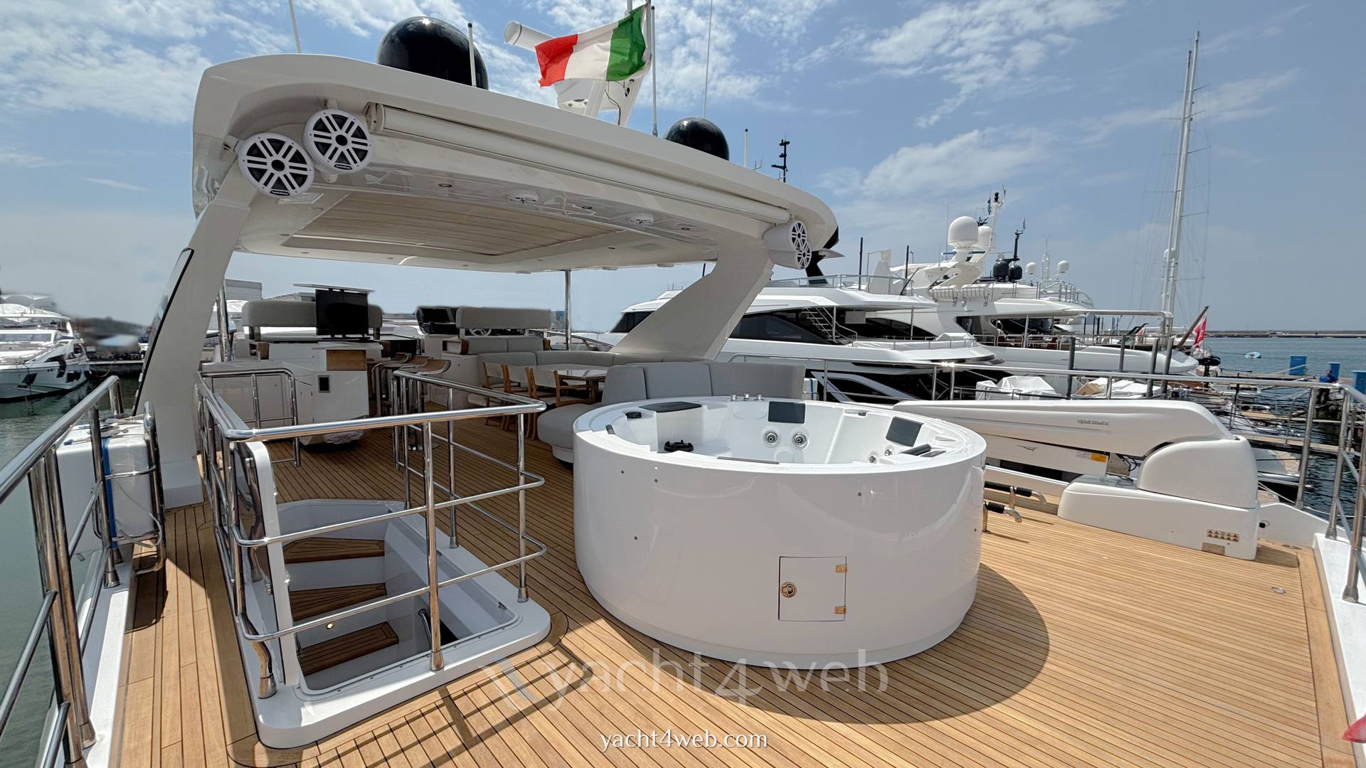 Azimut 27 grande metri usato