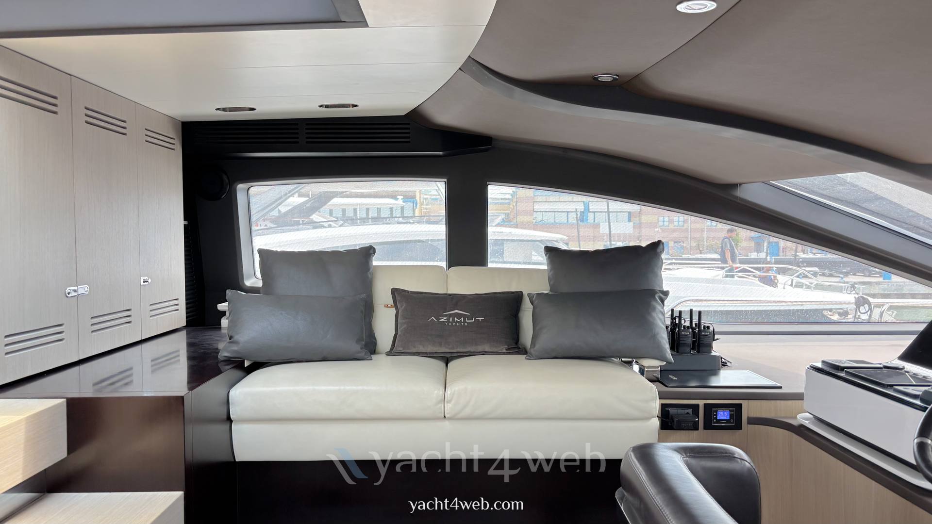 Azimut 27 grande metri