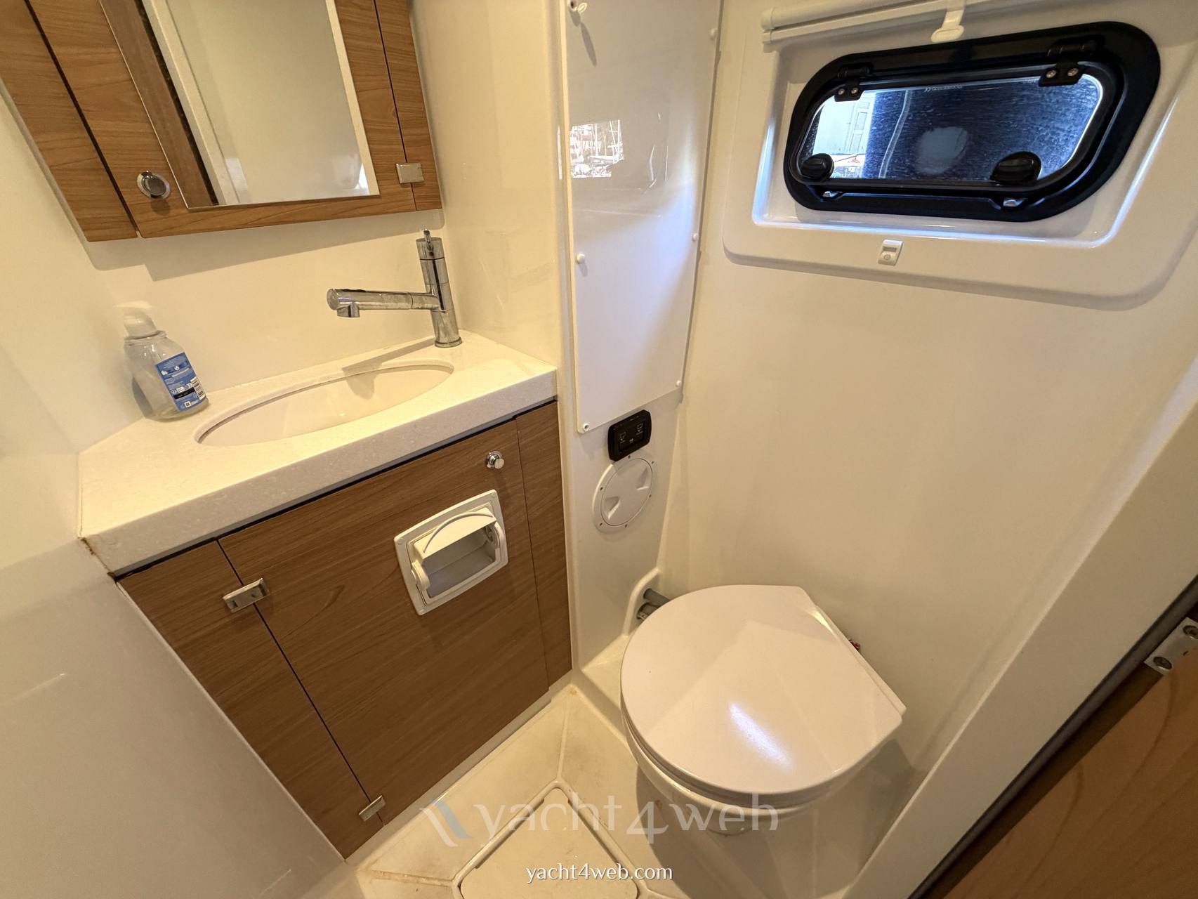 Catana sas Bali 4.8