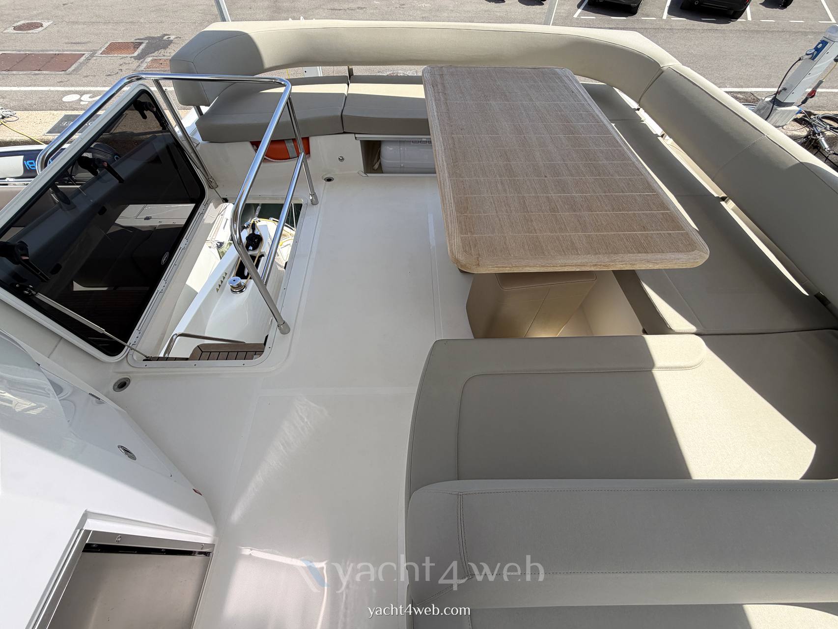 Absolute 52 fly Motoryacht