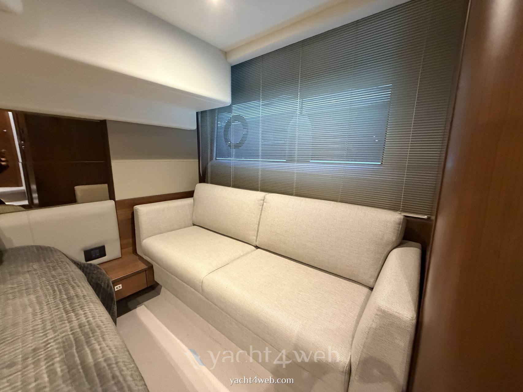 Princess yachts F49 usato
