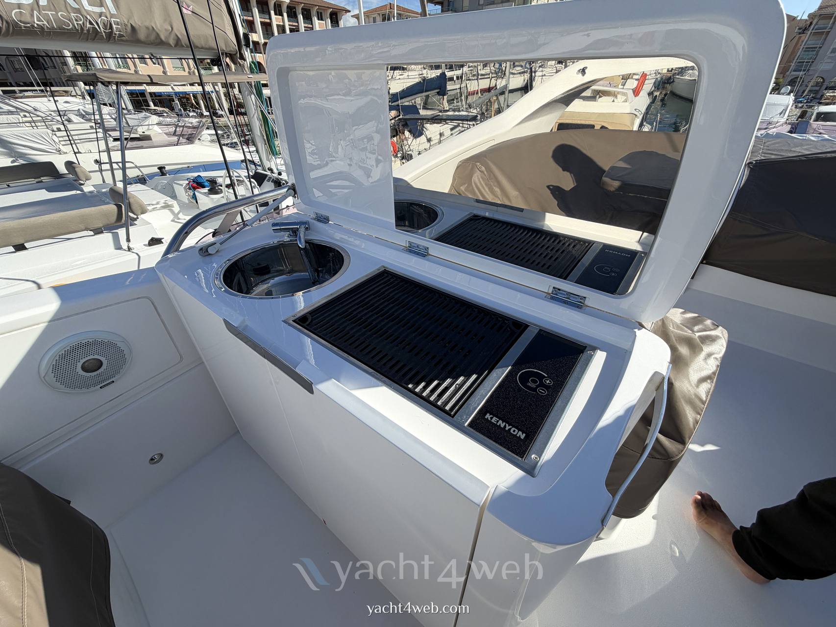 Princess yachts F49 0
