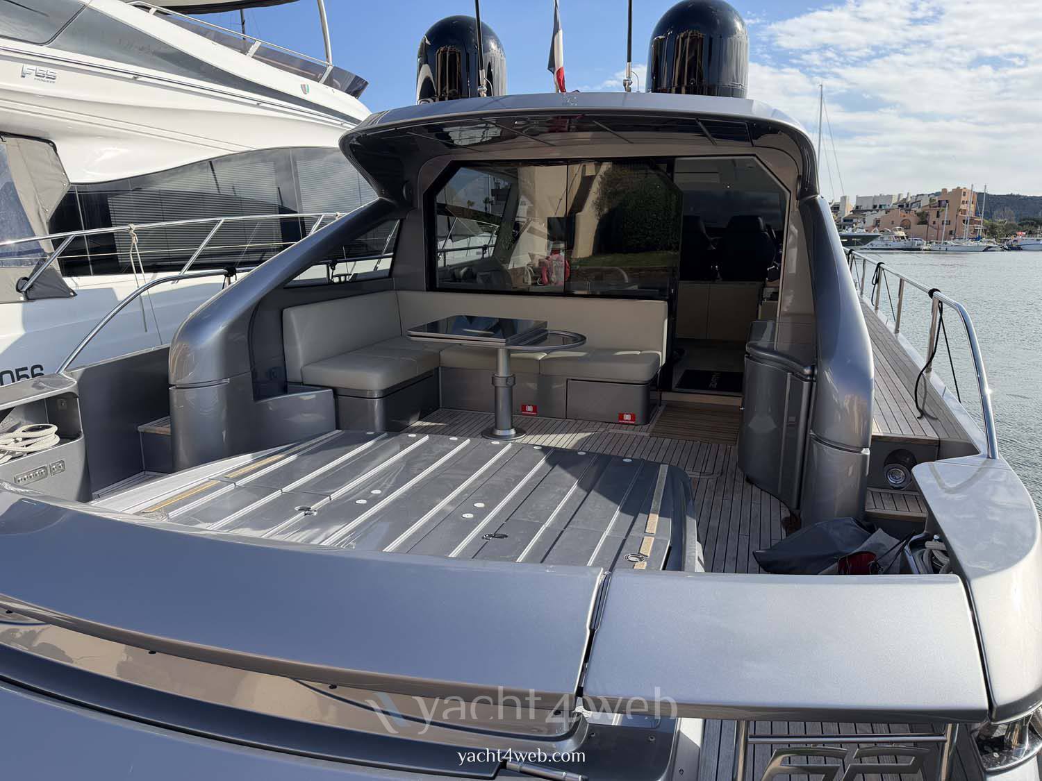 Pershing 62 Motoryacht usato