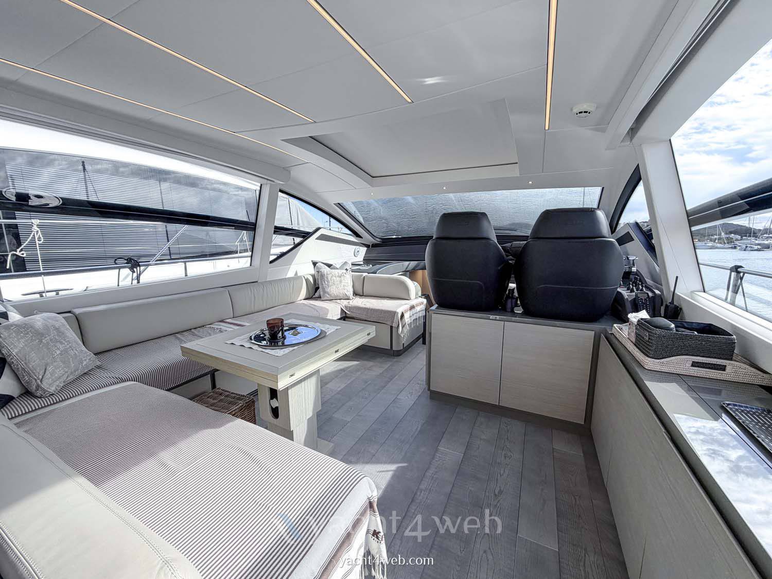 Pershing 62 0