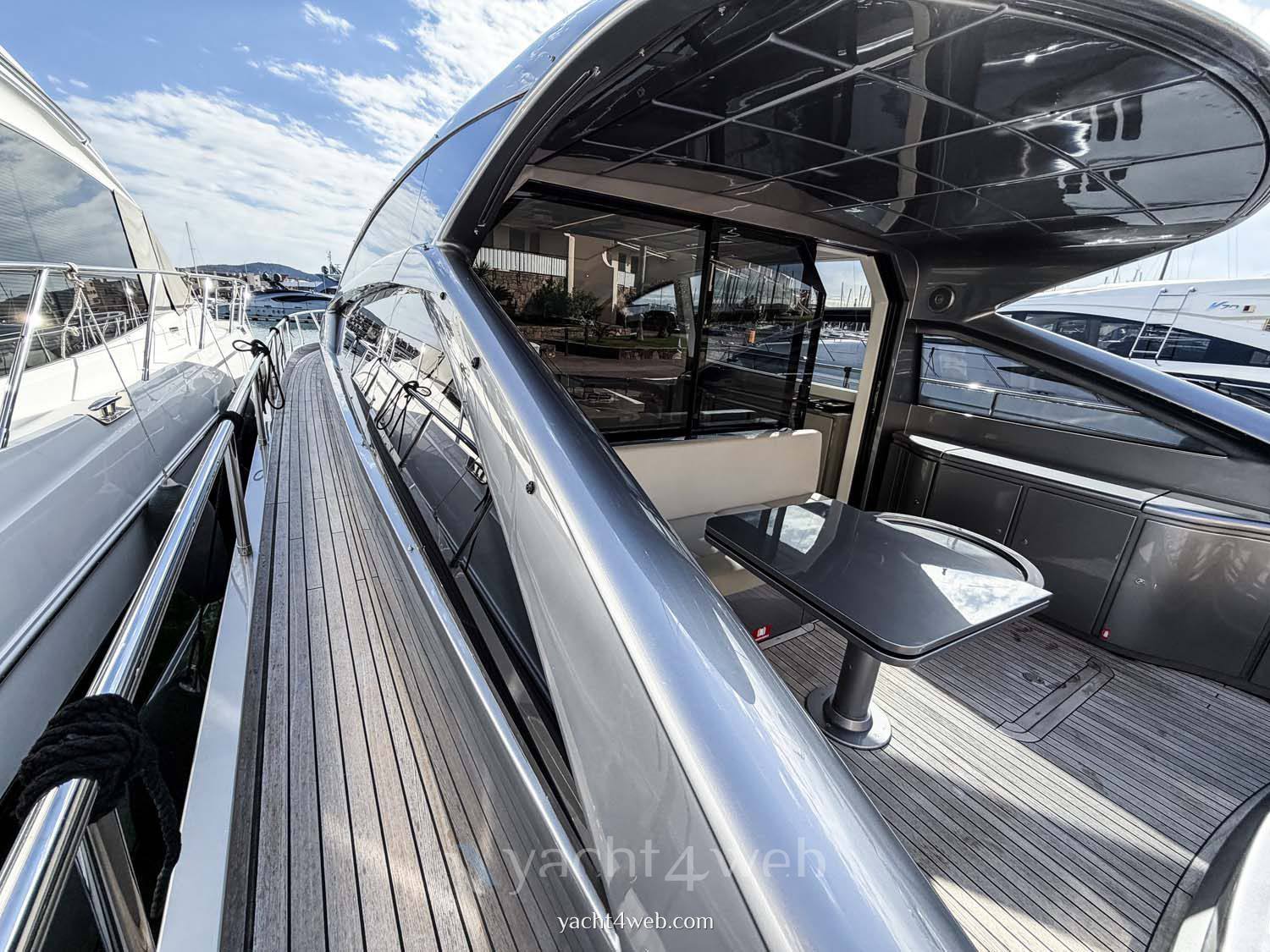 Pershing 62 Barca a motore usata in vendita