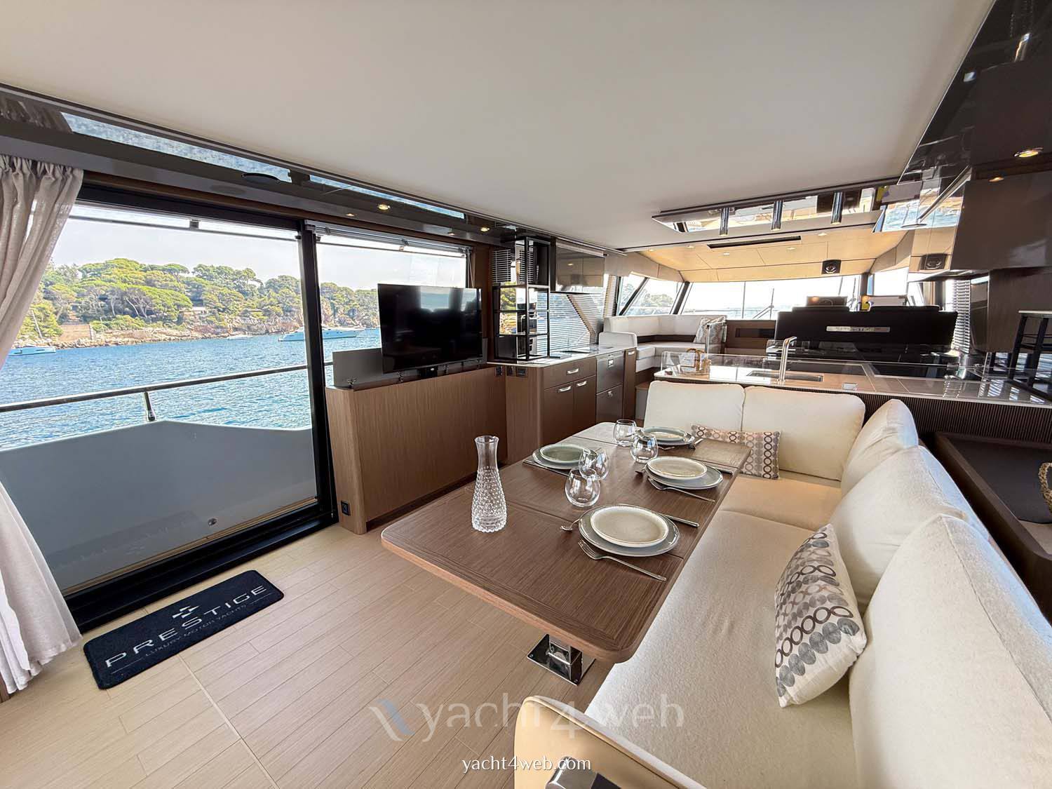 Prestige X60 boat