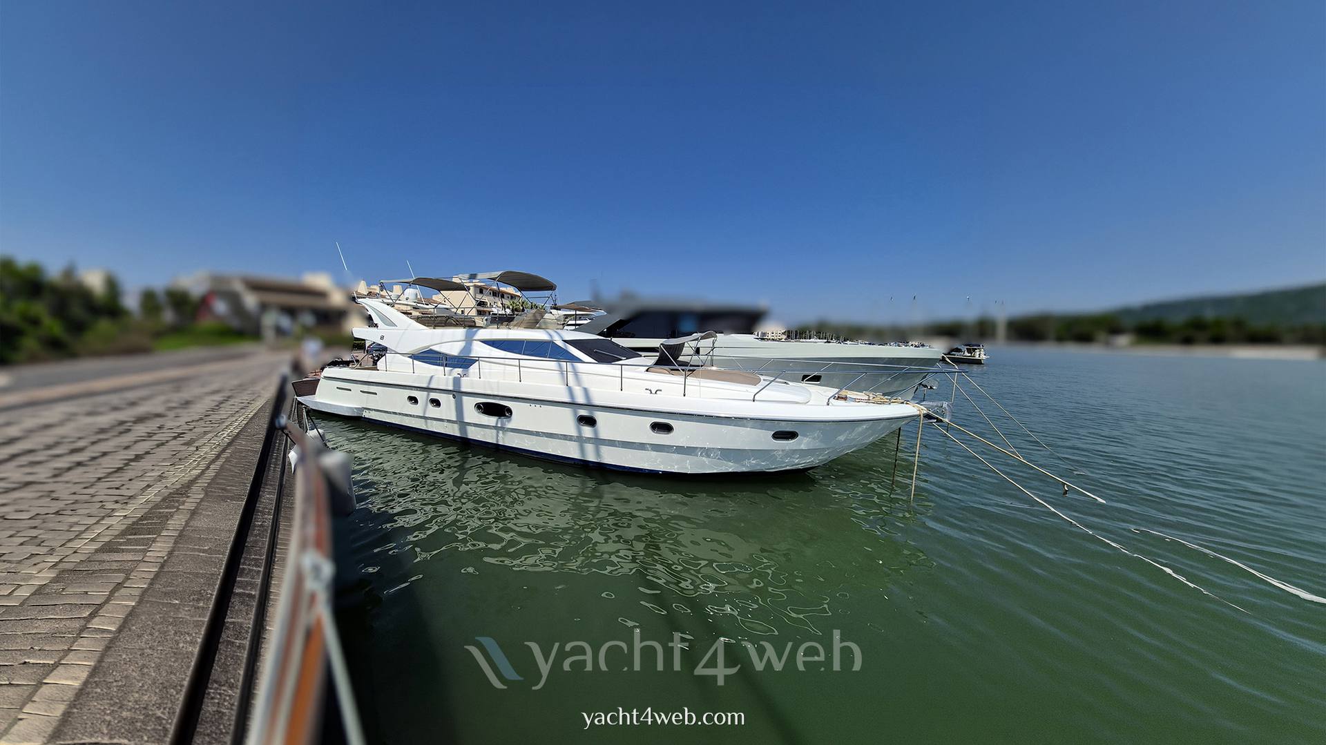 Ferretti yachts 620