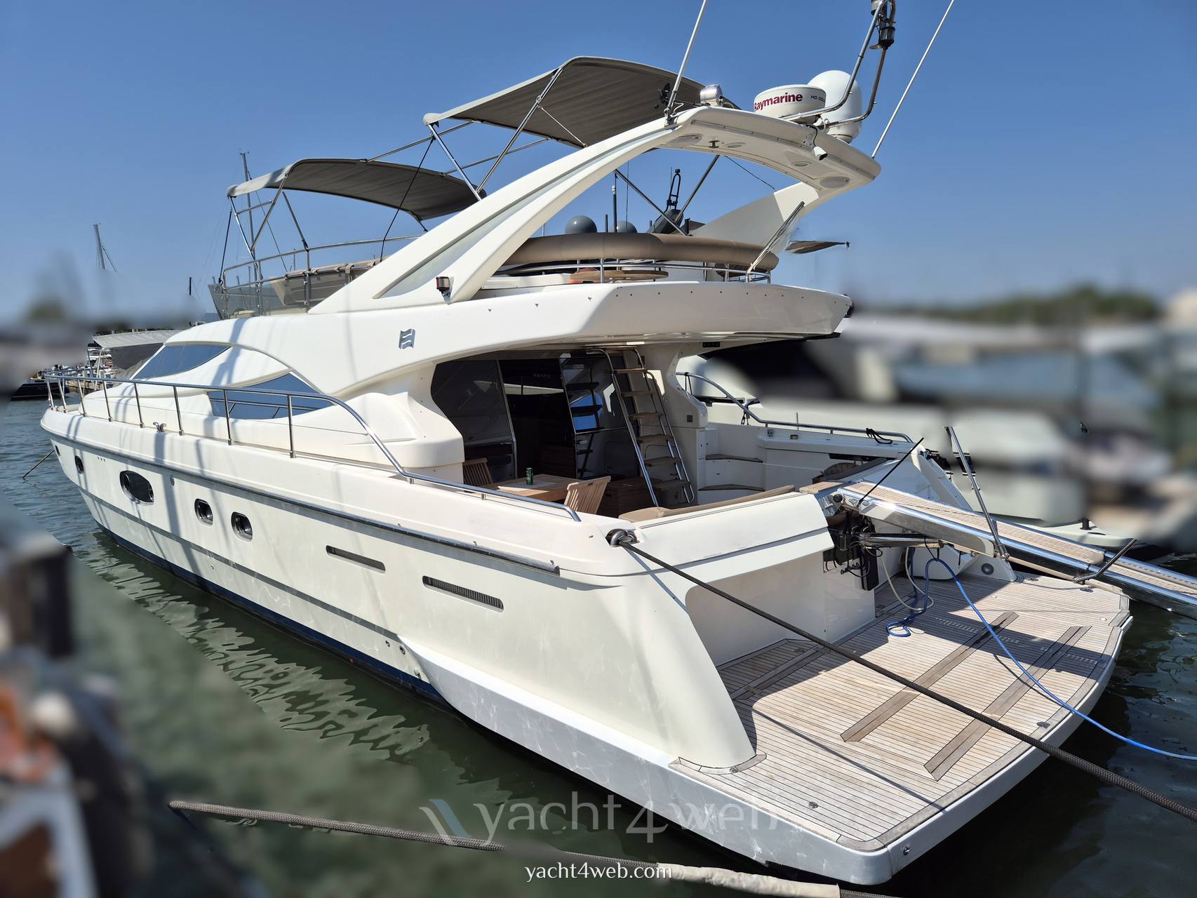 Ferretti yachts 620 Barca a motore usata in vendita