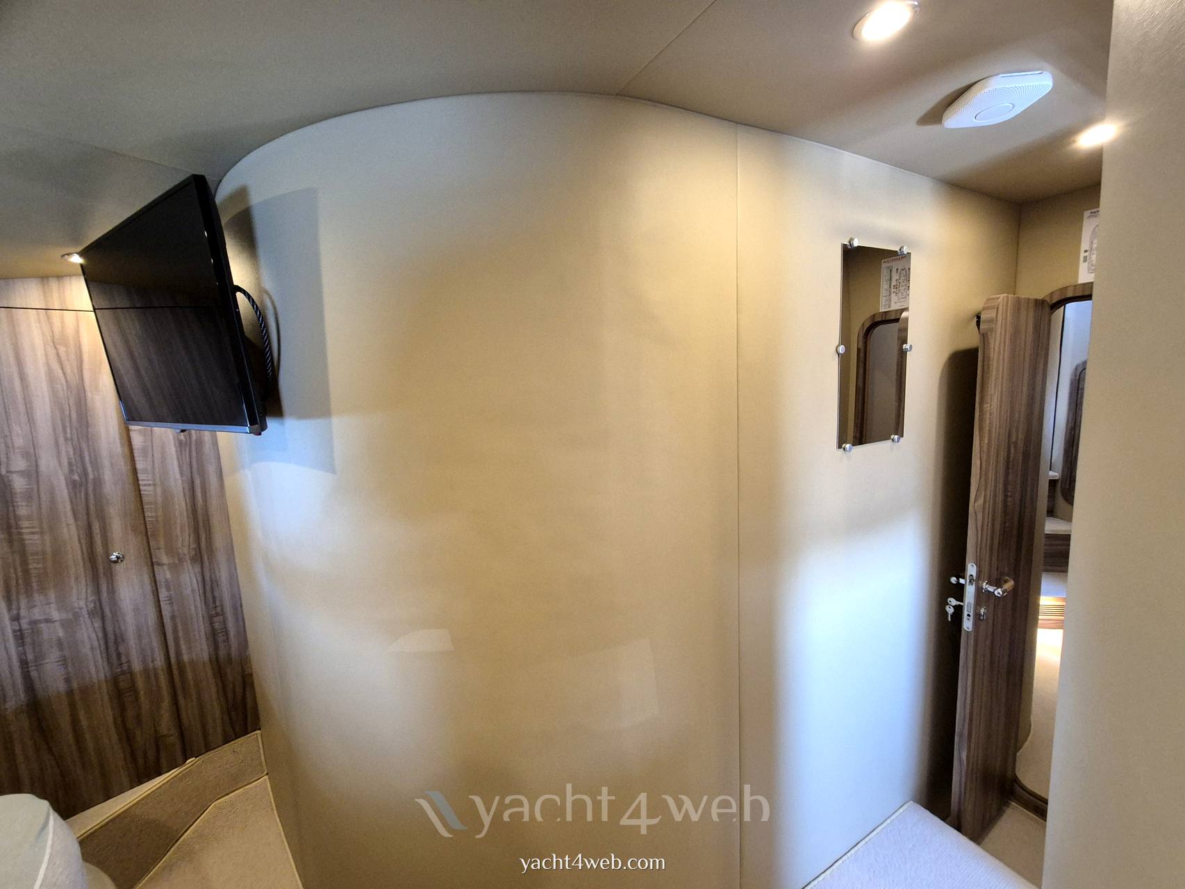 Ferretti yachts 620 barca a motore