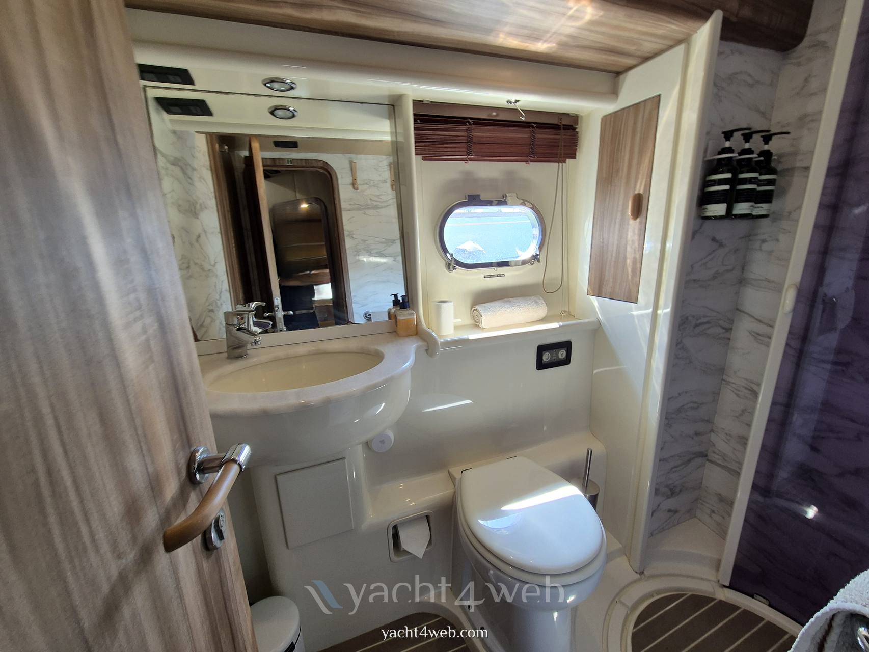 Ferretti yachts 620 Motoryacht usato